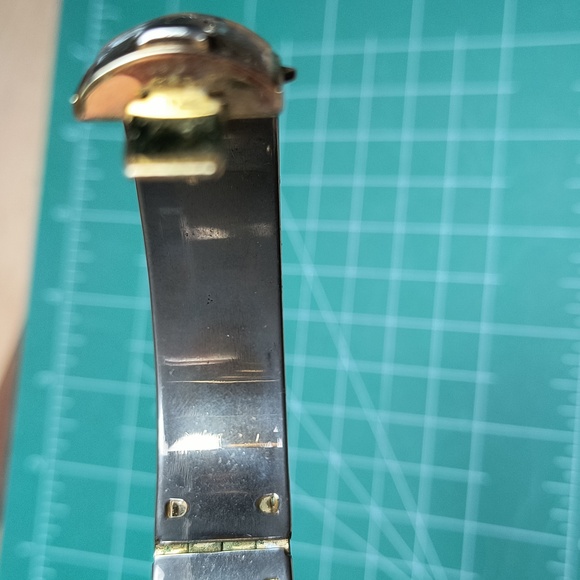 Inged Tab Insert Bracelet Engraved Desigh Floral Light Gold Tone Metal - Picture 11 of 12